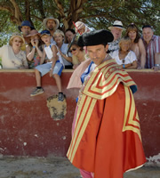 Benidorm. Mateo (Jake Canuso). ...