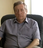 Pete Versus Life. Frank (Philip Jackson). Image credit: Objective Productions. Pete Versus Life. Frank (Philip Jackson). Image credit: Objective Productions.