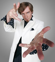 The Amazing Dermot. Dermot Flint (Rhys Darby). Copyright: Roughcut Television. The Amazing Dermot. Dermot Flint (Rhys Darby). Copyright: Roughcut Television.