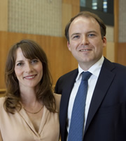 Black Mirror. Image shows from L to R: Jane Callow (Anna Wilson Jones), Michael Callow (Rory Kinnear). Copyright: Zeppotron. Black Mirror. Image shows from L to R: Jane Callow (Anna Wilson Jones), Michael Callow (Rory Kinnear). Copyright: Zeppotron.
