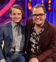 Alan Carr: Chatty Man. Image shows from L to R: Elijah Wood, Alan Carr. Copyright: Open Mike Productions. Alan Carr: Chatty Man. Image shows from L to R: Elijah Wood, Alan Carr. Copyright: Open Mike Productions.