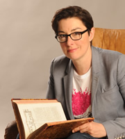 Crackanory. Sue Perkins. Copyright: Tiger Aspect Productions. Crackanory. Sue Perkins. Copyright: Tiger Aspect Productions.