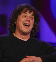 Friday Night With Jonathan Ross. Alan Davies. Copyright: Hot Sauce. Friday Night With Jonathan Ross. Alan Davies. Copyright: Hot Sauce.