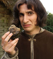 Horrible Histories. Alfred The Great (Tom Rosenthal). Copyright: Lion Television / Citrus Television. Horrible Histories. Alfred The Great (Tom Rosenthal). Copyright: Lion Television / Citrus Television.