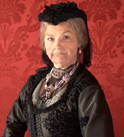 Horrible Histories. Queen Victoria (Sarah Hadland). Copyright: Lion Television / Citrus Television. Horrible Histories. Queen Victoria (Sarah Hadland). Copyright: Lion Television / Citrus Television.