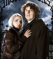 Jonathan Creek. Image shows from L to R: Joey Ross (Sheridan Smith), Jonathan Creek (Alan Davies). Copyright: BBC. Jonathan Creek. Image shows from L to R: Joey Ross (Sheridan Smith), Jonathan Creek (Alan Davies). Copyright: BBC.