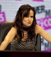 Never Mind The Buzzcocks. Juliette Lewis. Copyright: TalkbackThames / BBC. Never Mind The Buzzcocks. Juliette Lewis. Copyright: TalkbackThames / BBC.