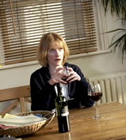 Outnumbered. Sue (Claire Skinner). Copyright: Hat Trick Productions. Outnumbered. Sue (Claire Skinner). Copyright: Hat Trick Productions.