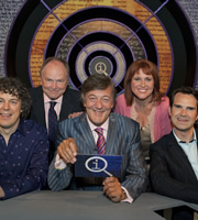 QI. Image shows from L to R: Alan Davies, Clive Anderson, Stephen Fry, Jan Ravens, Jimmy Carr. Copyright: TalkbackThames. QI. Image shows from L to R: Alan Davies, Clive Anderson, Stephen Fry, Jan Ravens, Jimmy Carr. Copyright: TalkbackThames.