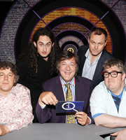 QI. Image shows from L to R: Alan Davies, Ross Noble, Stephen Fry, Jack Dee, Phill Jupitus. Copyright: TalkbackThames. QI. Image shows from L to R: Alan Davies, Ross Noble, Stephen Fry, Jack Dee, Phill Jupitus. Copyright: TalkbackThames.