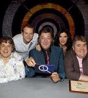 QI. Image shows from L to R: Alan Davies, Robert Webb, Stephen Fry, Ronni Ancona, Phill Jupitus. Copyright: TalkbackThames. QI. Image shows from L to R: Alan Davies, Robert Webb, Stephen Fry, Ronni Ancona, Phill Jupitus. Copyright: TalkbackThames.