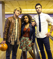 Lovesick. Image shows from L to R: Dylan (Johnny Flynn), Evie (Antonia Thomas), Luke (Daniel Ings). Copyright: Clerkenwell Films. Lovesick. Image shows from L to R: Dylan (Johnny Flynn), Evie (Antonia Thomas), Luke (Daniel Ings). Copyright: Clerkenwell Films.