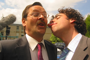 Green Wing. Image shows from L to R: Alan Statham (Mark Heap), Guy Secretan (Stephen Mangan). Copyright: Talkback Productions. Green Wing. Image shows from L to R: Alan Statham (Mark Heap), Guy Secretan (Stephen Mangan). Copyright: Talkback Productions.