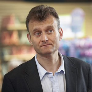 Outnumbered. Pete (Hugh Dennis). Copyright: Hat Trick Productions. Outnumbered. Pete (Hugh Dennis). Copyright: Hat Trick Productions.
