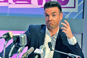 Breaking The News. Des Clarke. Copyright: BBC. Breaking The News. Des Clarke. Copyright: BBC.