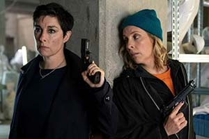 Hitmen. Image shows from L to R: Fran (Sue Perkins), Jamie (Mel Giedroyc). Copyright: Tiger Aspect Productions. Hitmen. Image shows from L to R: Fran (Sue Perkins), Jamie (Mel Giedroyc). Copyright: Tiger Aspect Productions.
