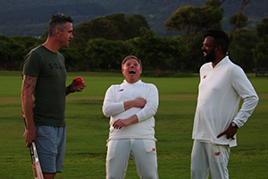 Rob And Romesh Vs. Image shows from L to R: Kevin Pietersen, Rob Beckett, Romesh Ranganathan. Copyright: CPL Productions. Rob And Romesh Vs. Image shows from L to R: Kevin Pietersen, Rob Beckett, Romesh Ranganathan. Copyright: CPL Productions.