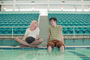 Sex Education. Image shows from L to R: Maeve Wiley (Emma Mackey), Otis Milburn (Asa Butterfield). Copyright: Eleven Film. Sex Education. Image shows from L to R: Maeve Wiley (Emma Mackey), Otis Milburn (Asa Butterfield). Copyright: Eleven Film.