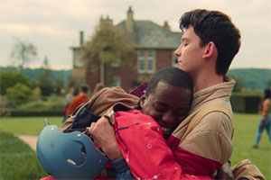 Sex Education. Image shows from L to R: Eric Effiong (Ncuti Gatwa), Otis Milburn (Asa Butterfield). Copyright: Eleven Film. Sex Education. Image shows from L to R: Eric Effiong (Ncuti Gatwa), Otis Milburn (Asa Butterfield). Copyright: Eleven Film.
