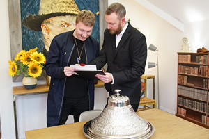 Taskmaster. Image shows from L to R: Joe Lycett, Alex Horne. Copyright: Avalon Television. Taskmaster. Image shows from L to R: Joe Lycett, Alex Horne. Copyright: Avalon Television.