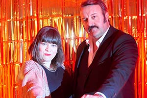 Tourist Trap. Image shows from L to R: Charlotte (Mari Beard), Wyn (Mike Bubbins). Copyright: The Comedy Unit. Tourist Trap. Image shows from L to R: Charlotte (Mari Beard), Wyn (Mike Bubbins). Copyright: The Comedy Unit.