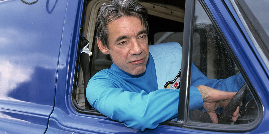 2point4 Children. Jake Klinger (Roger Lloyd Pack). Copyright: BBC. 2point4 Children. Jake Klinger (Roger Lloyd Pack). Copyright: BBC.
