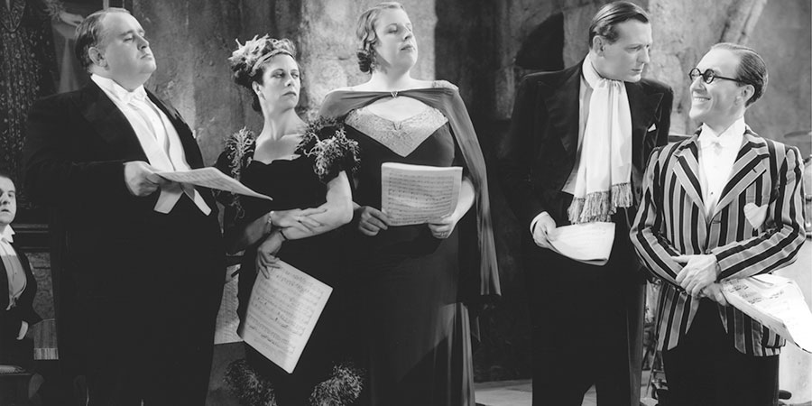 Band Waggon. Image shows from L to R: Charles Forsythe, Addie Seamon, Eleanor Farrell, Richard 'Stinker' Murdoch (Richard Murdoch), Arthur Askey (Arthur Askey). Band Waggon. Image shows from L to R: Charles Forsythe, Addie Seamon, Eleanor Farrell, Richard 'Stinker' Murdoch (Richard Murdoch), Arthur Askey (Arthur Askey).