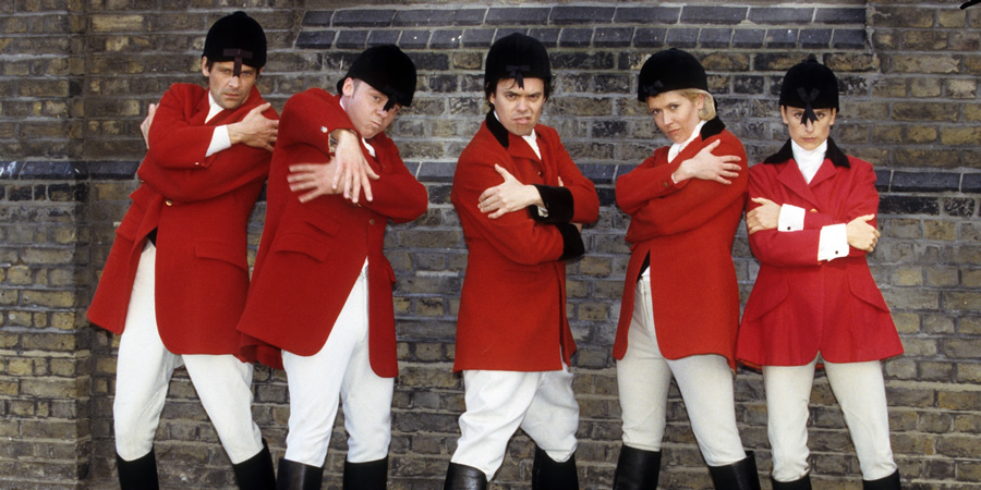 Big Train. Image shows from L to R: Mark Heap, Simon Pegg, Kevin Eldon, Julia Davis, Amelia Bullmore. Copyright: Talkback Productions. Big Train. Image shows from L to R: Mark Heap, Simon Pegg, Kevin Eldon, Julia Davis, Amelia Bullmore. Copyright: Talkback Productions.