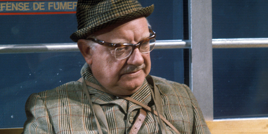 Car Along The Pass. Henry Duckworth (Arthur Lowe). Copyright: Yorkshire Television. Car Along The Pass. Henry Duckworth (Arthur Lowe). Copyright: Yorkshire Television.