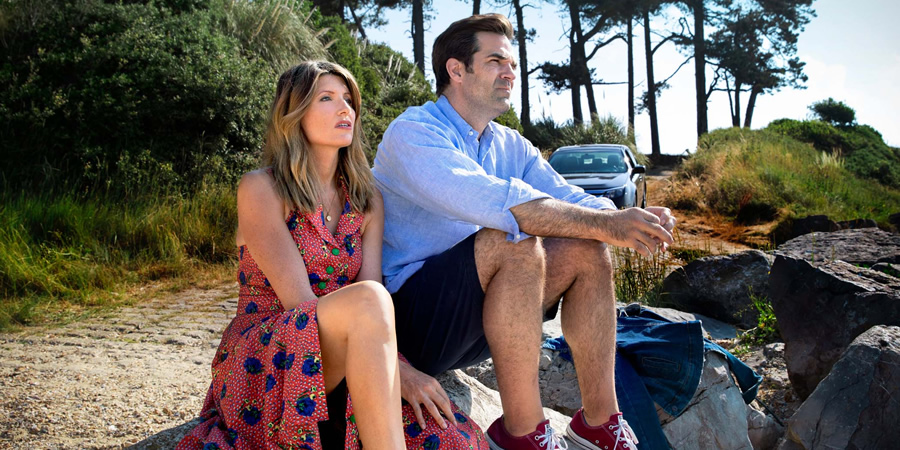 Catastrophe. Image shows from L to R: Sharon (Sharon Horgan), Rob (Rob Delaney). Copyright: Avalon Television. Catastrophe. Image shows from L to R: Sharon (Sharon Horgan), Rob (Rob Delaney). Copyright: Avalon Television.