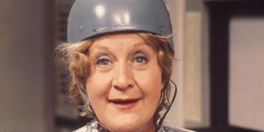 Come Back Mrs. Noah. Mrs Gertrude Noah (Mollie Sugden). Copyright: BBC. Come Back Mrs. Noah. Mrs Gertrude Noah (Mollie Sugden). Copyright: BBC.