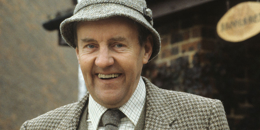 Ever Decreasing Circles. Martin Bryce (Richard Briers). Copyright: BBC. Ever Decreasing Circles. Martin Bryce (Richard Briers). Copyright: BBC.