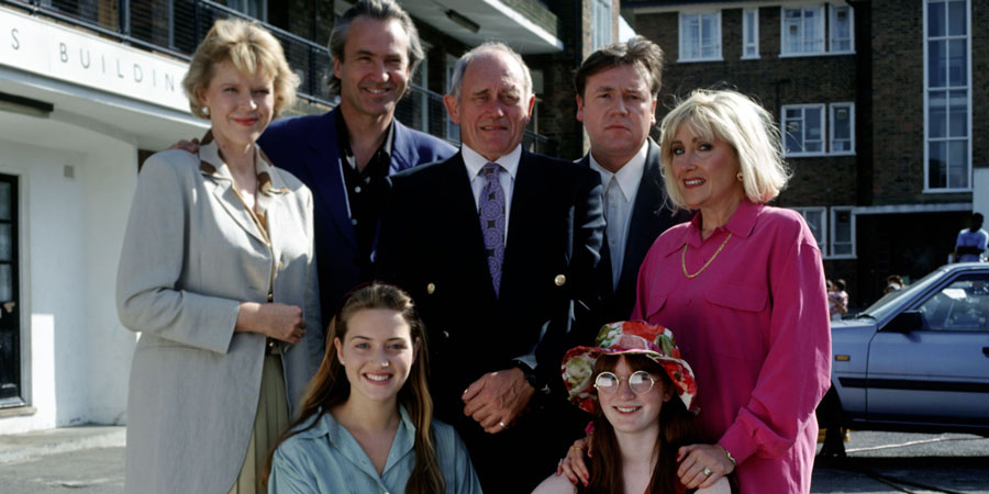 Get Back. Image shows from L to R: Prudence Sweet (Jane Booker), Albert Sweet (Larry Lamb), Eleanor Sweet (Kate Winslet), Bernie Sweet (John Bardon), Martin Sweet (Ray Winstone), Joanne Sweet (Michelle Cattini), Loretta Sweet (Carole Harrison). Get Back. Image shows from L to R: Prudence Sweet (Jane Booker), Albert Sweet (Larry Lamb), Eleanor Sweet (Kate Winslet), Bernie Sweet (John Bardon), Martin Sweet (Ray Winstone), Joanne Sweet (Michelle Cattini), Loretta Sweet (Carole Harrison).