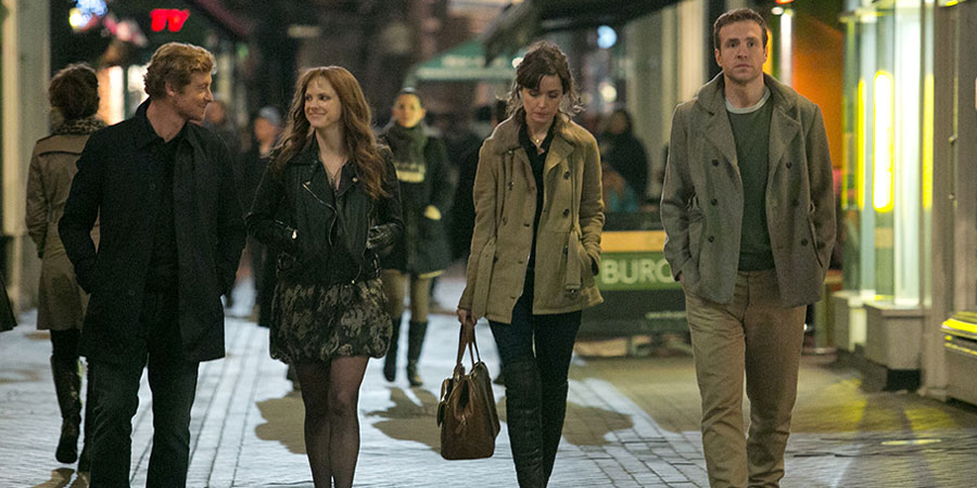 I Give It A Year. Image shows from L to R: Guy (Simon Baker), Chloe (Anna Faris), Nat (Rose Byrne), Josh (Rafe Spall). Copyright: Working Title Films. I Give It A Year. Image shows from L to R: Guy (Simon Baker), Chloe (Anna Faris), Nat (Rose Byrne), Josh (Rafe Spall). Copyright: Working Title Films.
