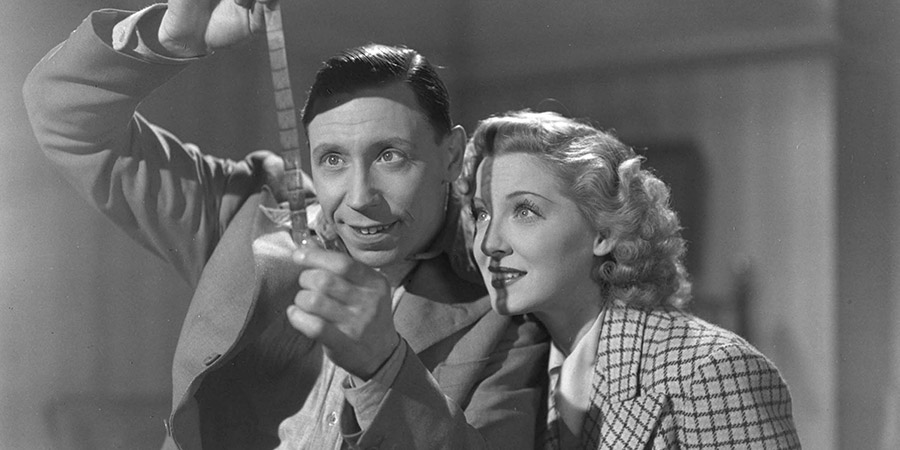 I See Ice!. Image shows from L to R: George Bright (George Formby), Judy Gaye (Kay Walsh). Copyright: Associated Talking Pictures. I See Ice!. Image shows from L to R: George Bright (George Formby), Judy Gaye (Kay Walsh). Copyright: Associated Talking Pictures.