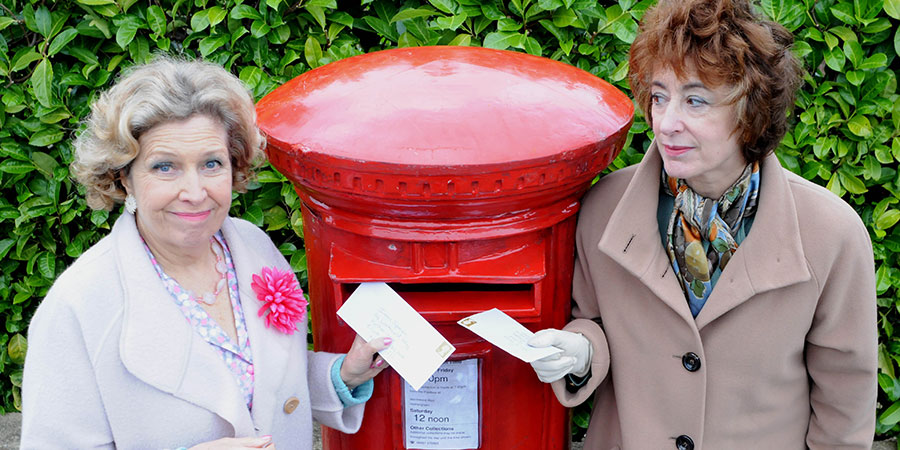 Ladies Of Letters. Image shows from L to R: Vera Small (Anne Reid), Irene Spencer (Maureen Lipman). Copyright: Tiger Aspect Productions. Ladies Of Letters. Image shows from L to R: Vera Small (Anne Reid), Irene Spencer (Maureen Lipman). Copyright: Tiger Aspect Productions.