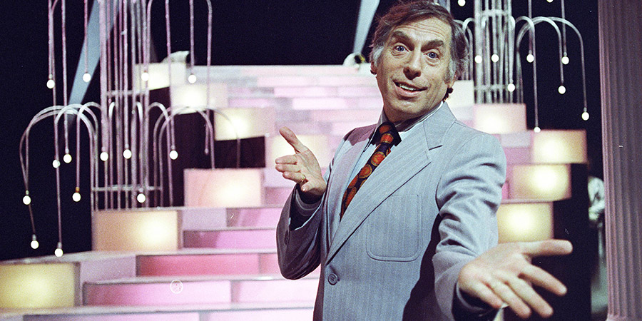 Larry Grayson. Larry Grayson. Copyright: London Weekend Television. Larry Grayson. Larry Grayson. Copyright: London Weekend Television.
