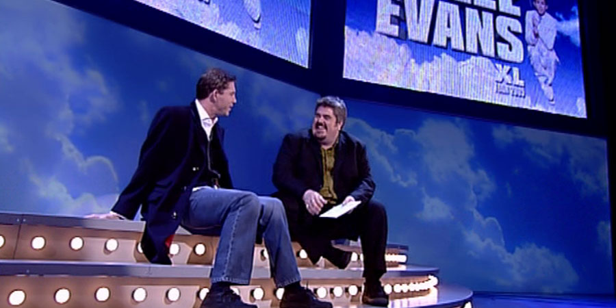 Lee Evans Up Close. Image shows from L to R: Lee Evans, Phill Jupitus. Copyright: Little Mo Films. Lee Evans Up Close. Image shows from L to R: Lee Evans, Phill Jupitus. Copyright: Little Mo Films.