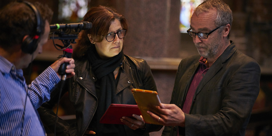 Love In Recovery. Image shows from L to R: Fiona (Rebecca Front), Simon (John Hannah). Love In Recovery. Image shows from L to R: Fiona (Rebecca Front), Simon (John Hannah).