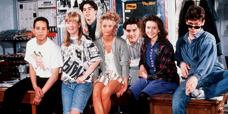 Press Gang. Image shows from L to R: Frazz Davis (Mmoloki Chrystie), Sarah Jackson (Kelda Holmes), Colin Mathews (Paul Reynolds), Julie Craig (Lucy Benjamin), Kenny Phillips (Lee Ross), Lynda Day (Julia Sawalha), Spike Thomson (Dexter Fletcher). Copyright: Central Independent Television. Press Gang. Image shows from L to R: Frazz Davis (Mmoloki Chrystie), Sarah Jackson (Kelda Holmes), Colin Mathews (Paul Reynolds), Julie Craig (Lucy Benjamin), Kenny Phillips (Lee Ross), Lynda Day (Julia Sawalha), Spike Thomson (Dexter Fletcher). Copyright: Central Independent Television.