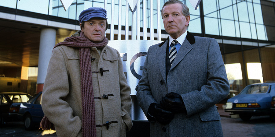 Room At The Bottom. Image shows from L to R: Nesbitt Gunn (James Bolam), Kevin Hughes (Keith Barron). Copyright: Yorkshire Television. Room At The Bottom. Image shows from L to R: Nesbitt Gunn (James Bolam), Kevin Hughes (Keith Barron). Copyright: Yorkshire Television.