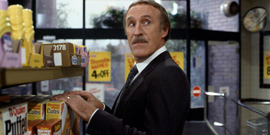 Slinger's Day. Cecil Slinger (Bruce Forsyth). Copyright: Thames Television. Slinger's Day. Cecil Slinger (Bruce Forsyth). Copyright: Thames Television.
