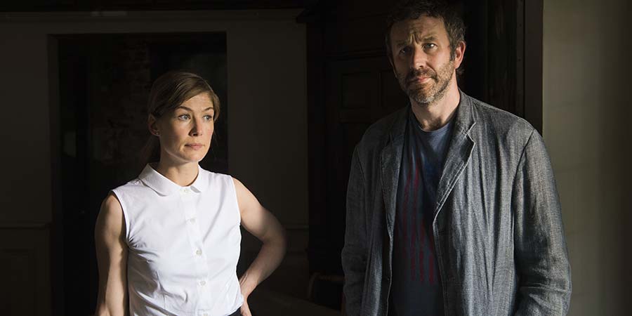 State Of The Union. Image shows from L to R: Louise (Rosamund Pike), Tom (Chris O'Dowd). Copyright: BBC. State Of The Union. Image shows from L to R: Louise (Rosamund Pike), Tom (Chris O'Dowd). Copyright: BBC.