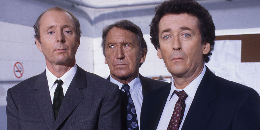The Detectives. Image shows from L to R: Dave Briggs (Robert Powell), Superintendent Cottam (George Sewell), Bob Louis (Jasper Carrott), Bob Louis (Jasper Carrott), Superintendent Cottam (George Sewell), Dave Briggs (Robert Powell). Copyright: Celador Productions. The Detectives. Image shows from L to R: Dave Briggs (Robert Powell), Superintendent Cottam (George Sewell), Bob Louis (Jasper Carrott), Bob Louis (Jasper Carrott), Superintendent Cottam (George Sewell), Dave Briggs (Robert Powell). Copyright: Celador Productions.
