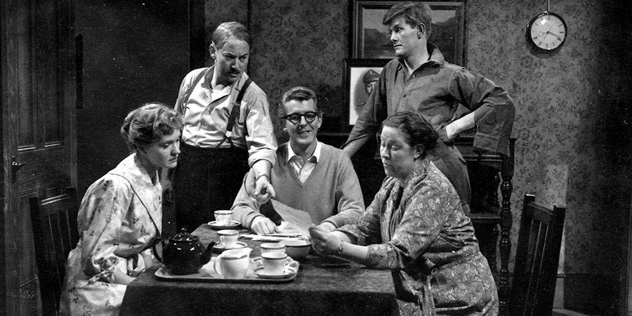The Larkins. Image shows from L to R: Joyce Rogers (Ruth Trouncer), Alf Larkins (David Kossoff), Eddie Larkins (Shaun O'Riordan), Ada Larkins (Peggy Mount), Jeff Rogers (Ronan O'Casey). Copyright: Associated Television. The Larkins. Image shows from L to R: Joyce Rogers (Ruth Trouncer), Alf Larkins (David Kossoff), Eddie Larkins (Shaun O'Riordan), Ada Larkins (Peggy Mount), Jeff Rogers (Ronan O'Casey). Copyright: Associated Television.