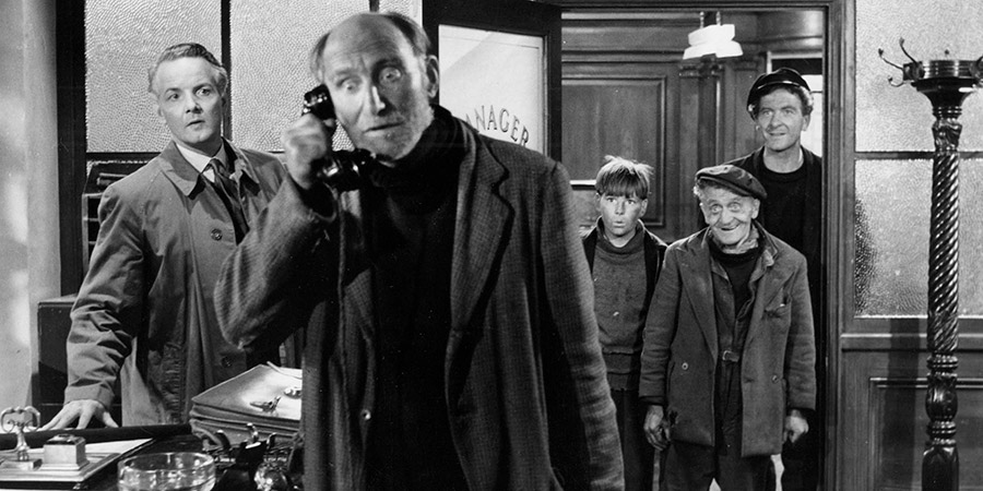 The Maggie. Image shows from L to R: Pusey (Hubert Gregg), The Skipper (Captain Peter MacTaggart) (Alex Mackenzie), The Wee Boy (Dougie) (Tommy Kearins), The Engineman (McGregor) (Abe Barker), The Mate (Hamish) (James Copeland). Copyright: Studio Canal / Ealing Studios. The Maggie. Image shows from L to R: Pusey (Hubert Gregg), The Skipper (Captain Peter MacTaggart) (Alex Mackenzie), The Wee Boy (Dougie) (Tommy Kearins), The Engineman (McGregor) (Abe Barker), The Mate (Hamish) (James Copeland). Copyright: Studio Canal / Ealing Studios.