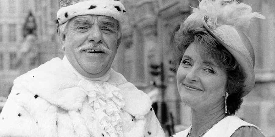 The New Statesman. Image shows from L to R: George Vance (Windsor Davies), Enid Vance (Anna Dawson). Copyright: BBC. The New Statesman. Image shows from L to R: George Vance (Windsor Davies), Enid Vance (Anna Dawson). Copyright: BBC.