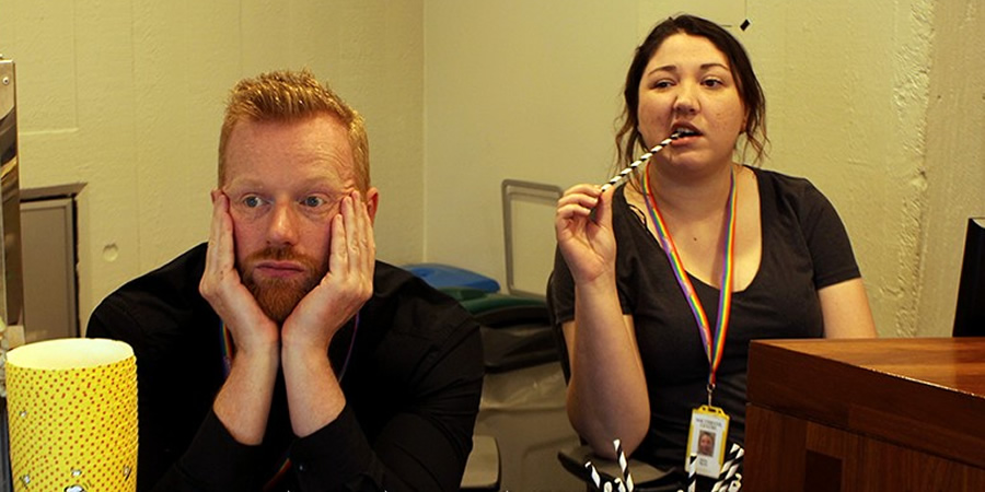 Thinking Inside The Box. Image shows from L to R: Will (Paul Carroll), Jess (Jennifer Byrne). Thinking Inside The Box. Image shows from L to R: Will (Paul Carroll), Jess (Jennifer Byrne).