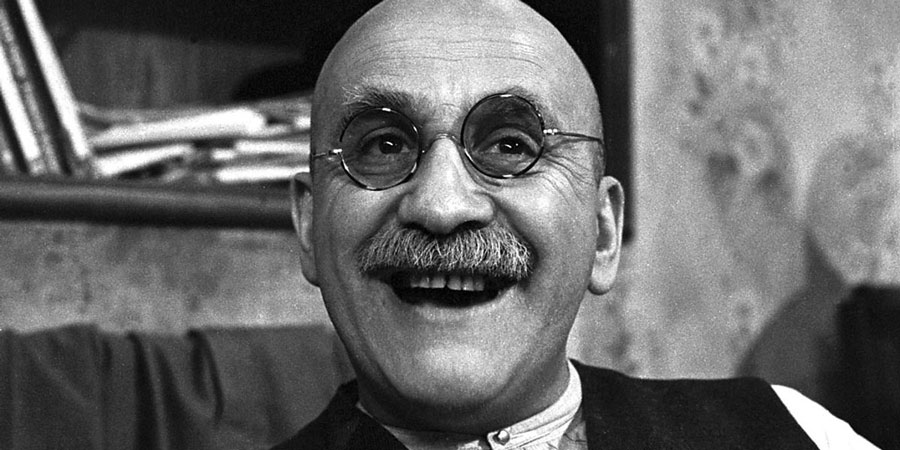 Till Death Us Do Part. Alf Garnett (Warren Mitchell). Copyright: BBC. Till Death Us Do Part. Alf Garnett (Warren Mitchell). Copyright: BBC.