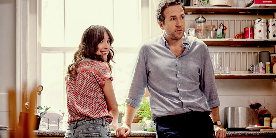 Trying. Image shows from L to R: Nikki Newman (Esther Smith), Jason Ross (Rafe Spall). Copyright: Apple TV+. Trying. Image shows from L to R: Nikki Newman (Esther Smith), Jason Ross (Rafe Spall). Copyright: Apple TV+.